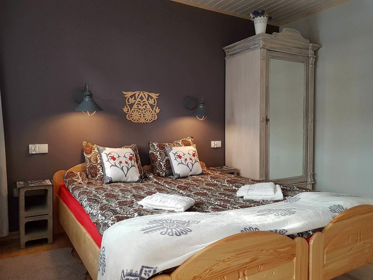 Koliba Nad Bialka Czarna Gora Bed & Breakfast Exterior photo